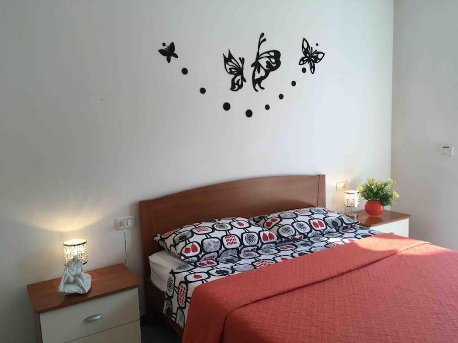 Irina'S House With View On Like And Swimming Pool Apartamento Riva di Solto Exterior foto